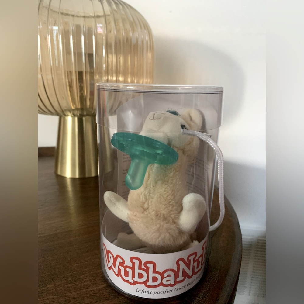 NWT - New In Box Wubba Nuby Soother - with Llama attachment - Infant.